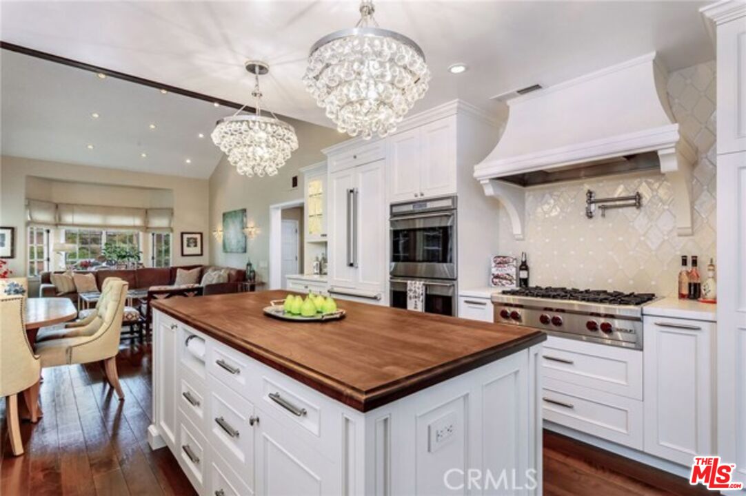 MLS #25-485413 image #6