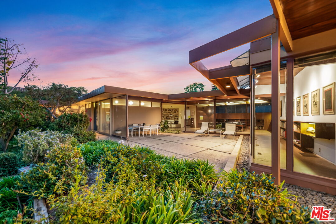 MLS #25-486082 image #0