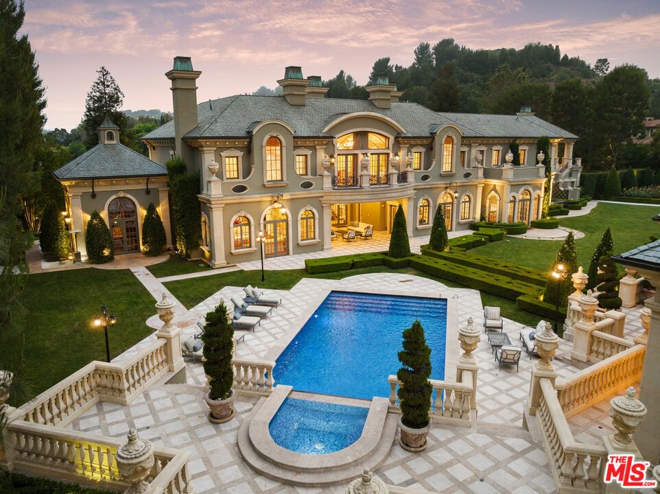 MLS #25-486213 image #1