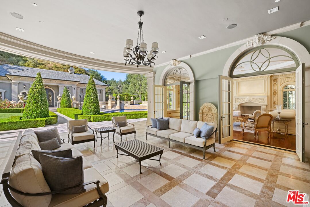 MLS #25-486213 image #21