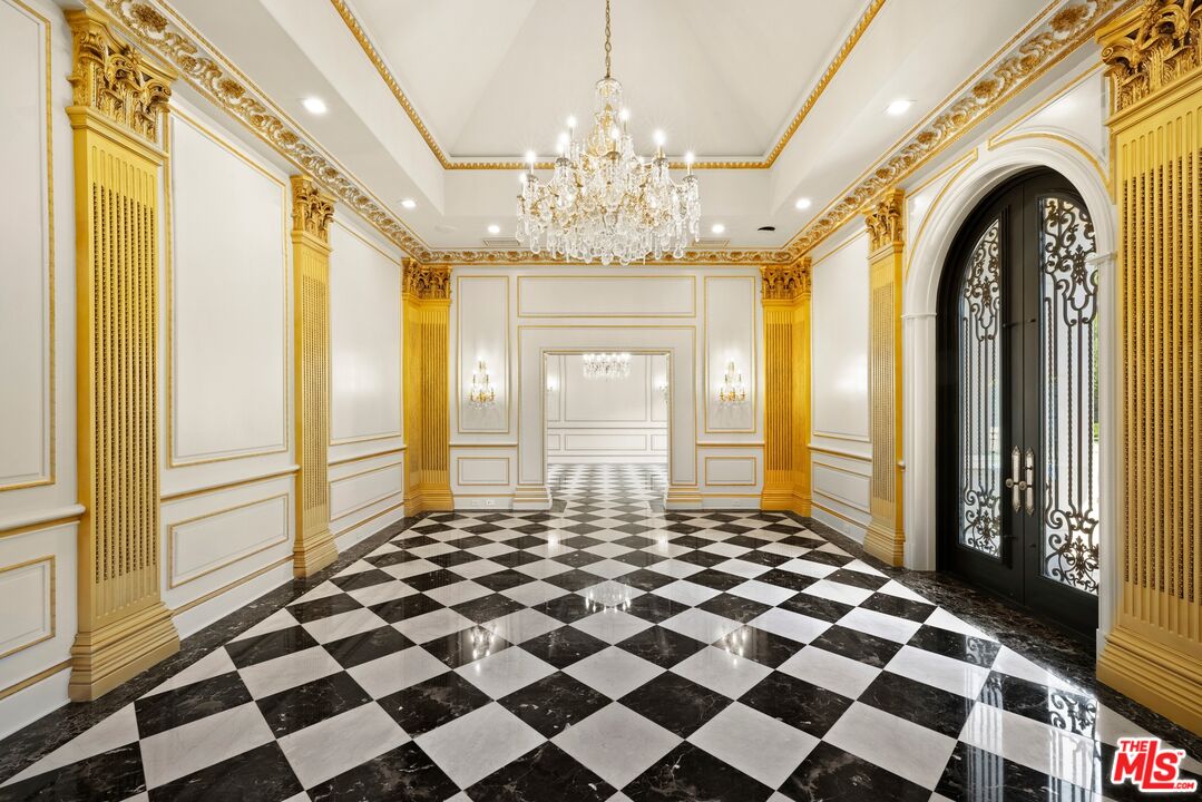 MLS #25-486213 image #23