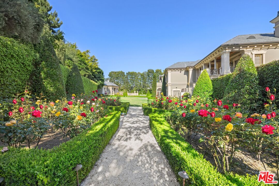 MLS #25-486213 image #26