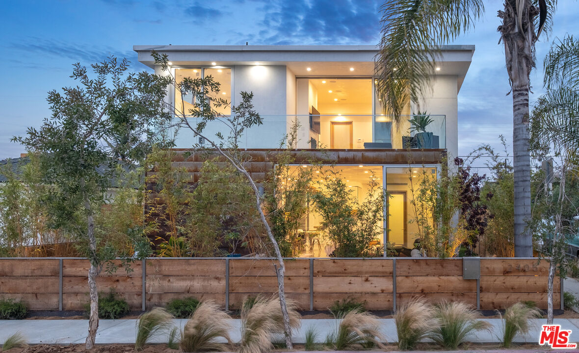 MLS #25-486273 image #0