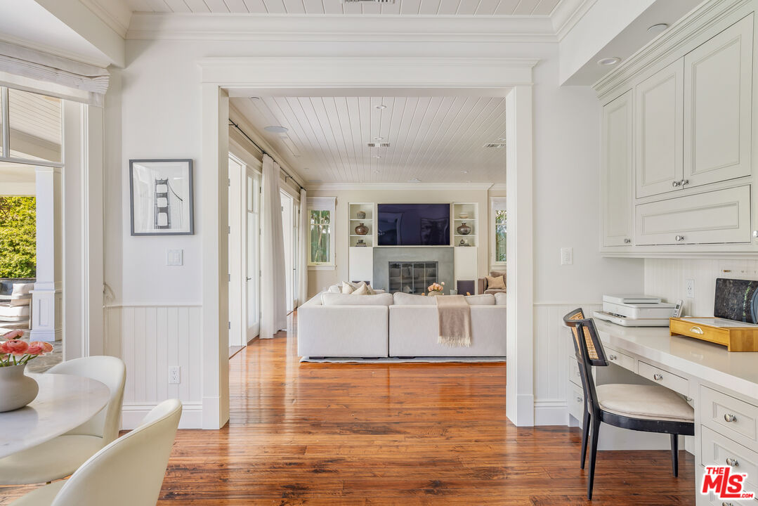 MLS #25-487333 image #15