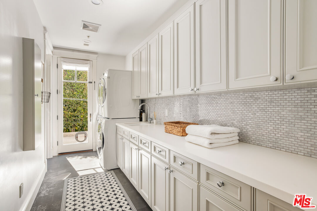 MLS #25-487333 image #33