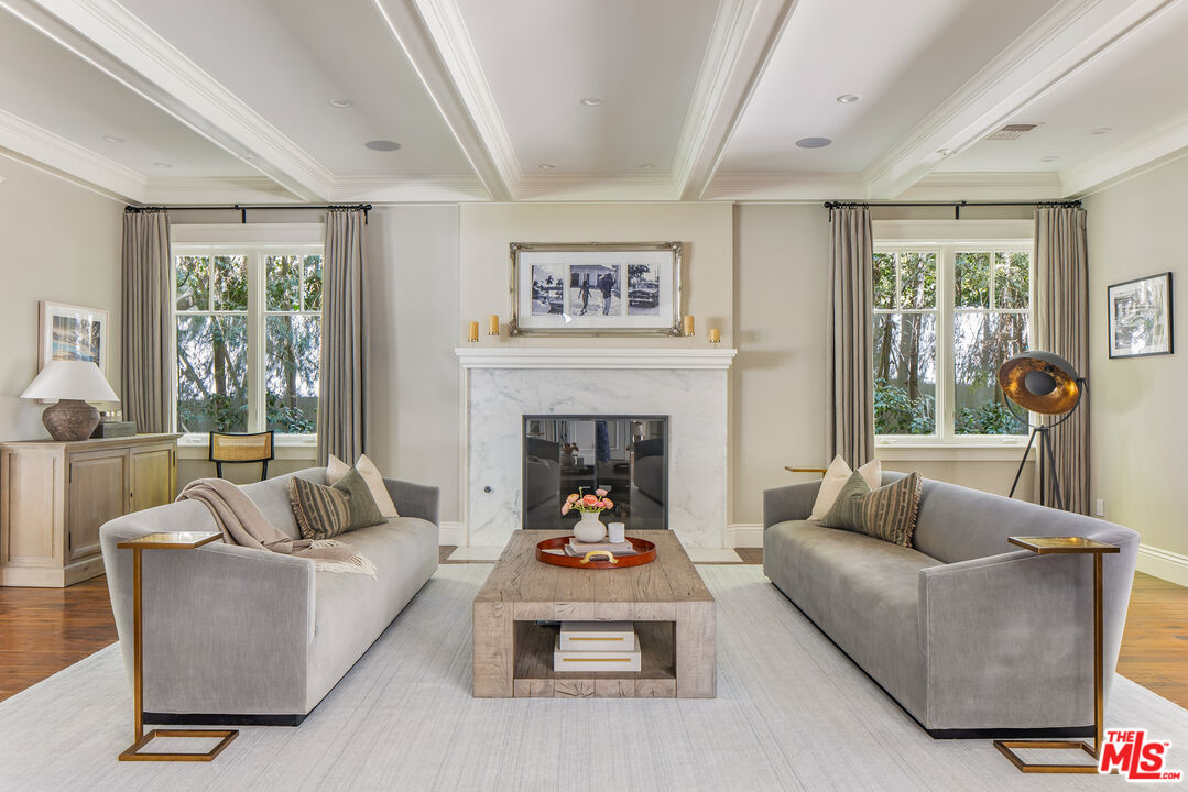 MLS #25-487333 image #8