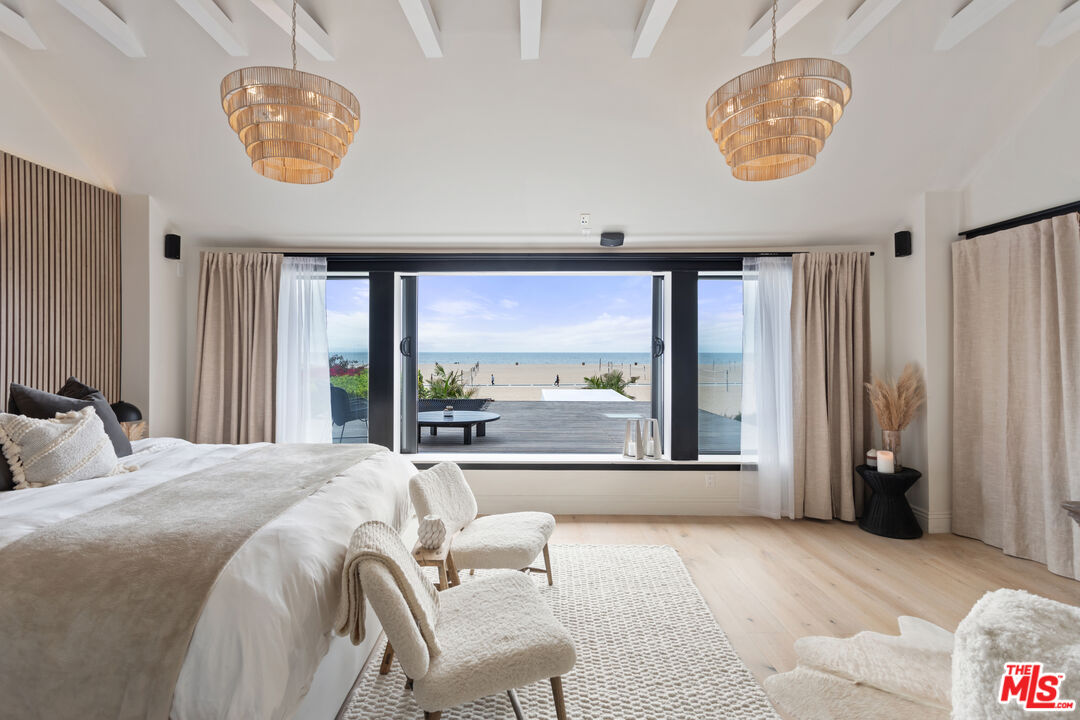 MLS #25-487633 image #0