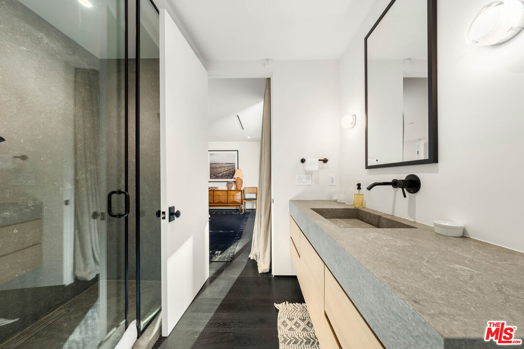 MLS #25-488247 image #17