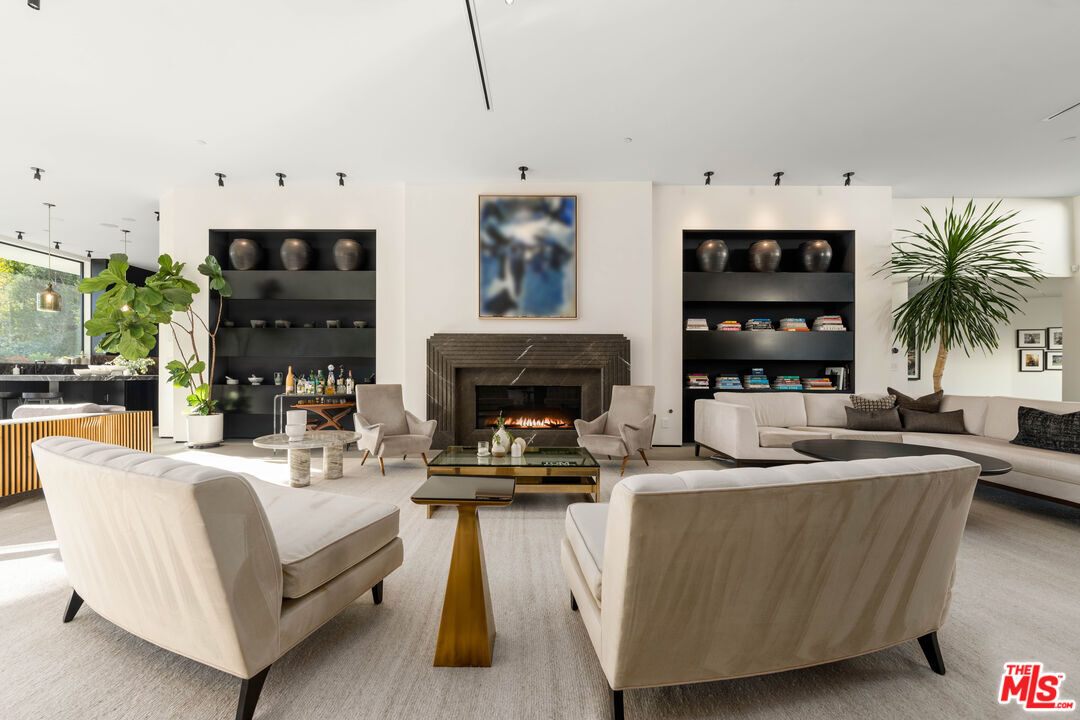 MLS #25-488247 image #5