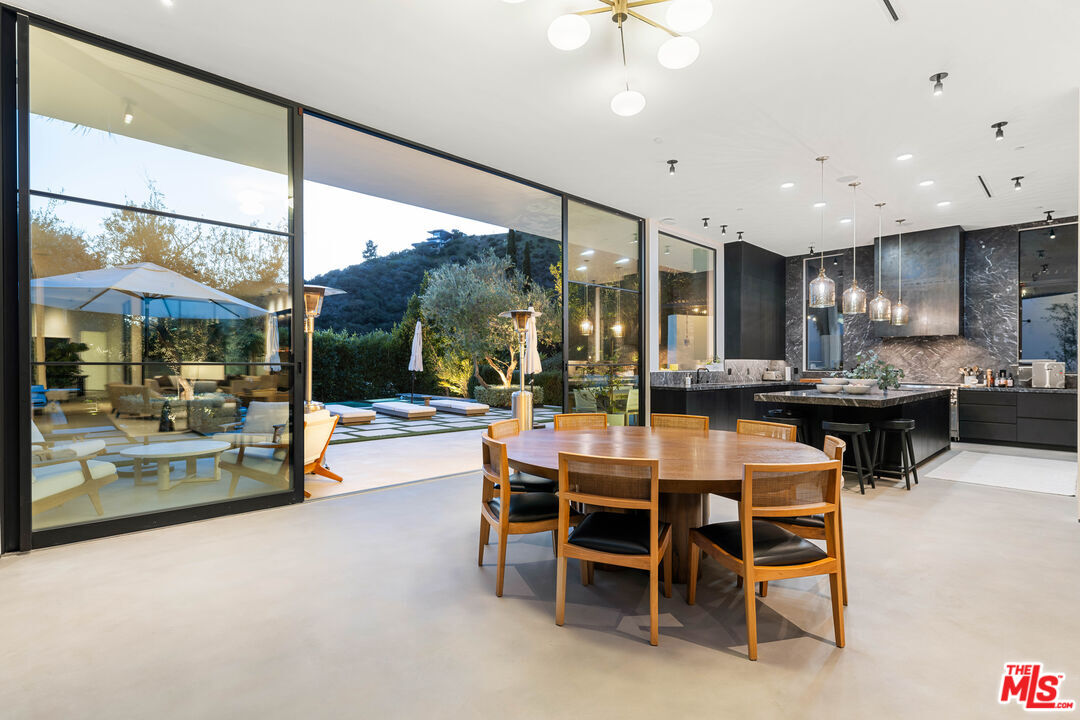 MLS #25-488247 image #8