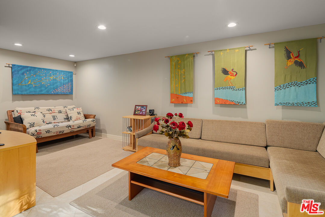 MLS #25-488381 image #39