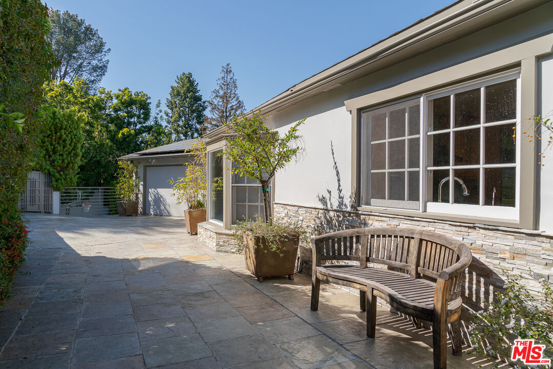 MLS #25-488381 image #4