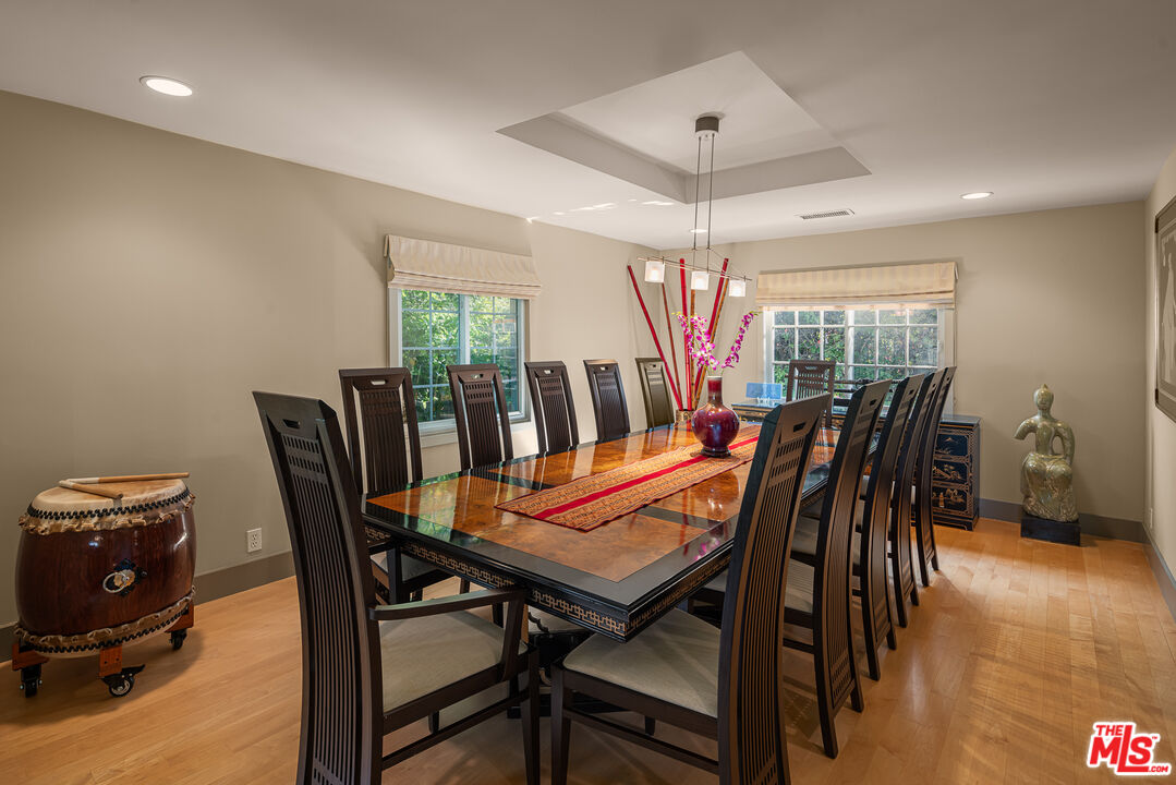 MLS #25-488381 image #8