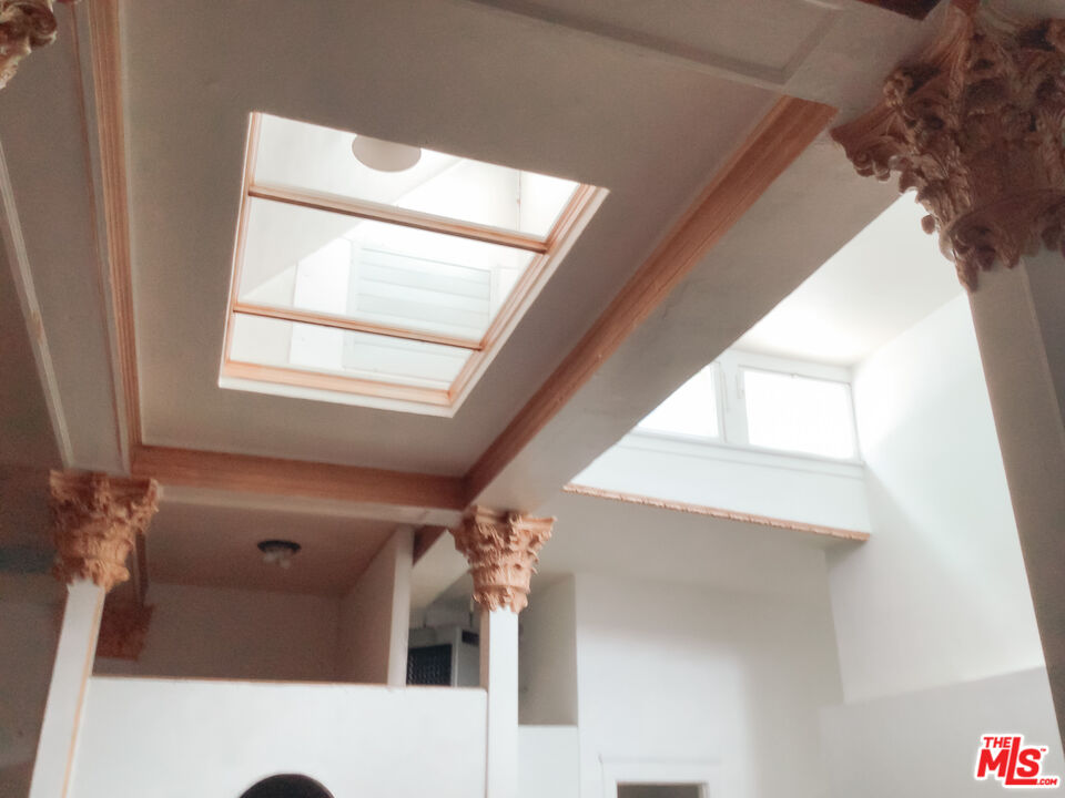 MLS #25-488871 image #12