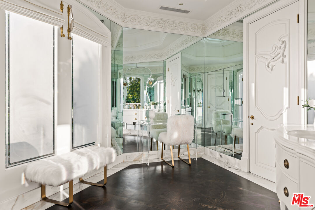 MLS #25-488965 image #25