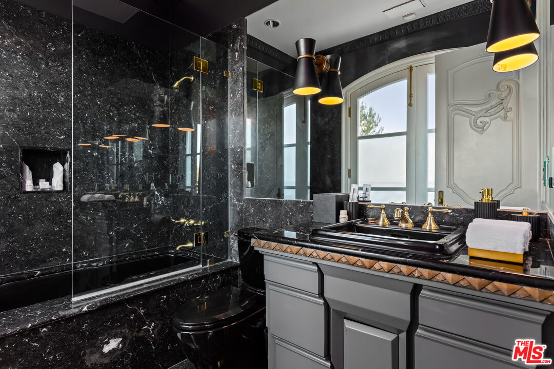 MLS #25-488965 image #40