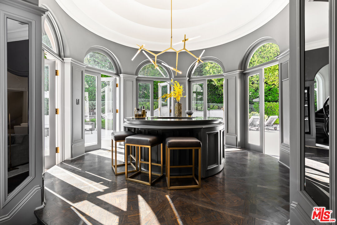 MLS #25-489101 image #10