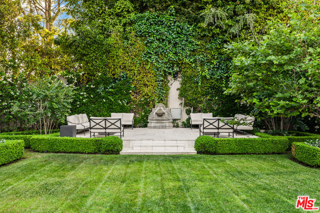 MLS #25-489101 image #33