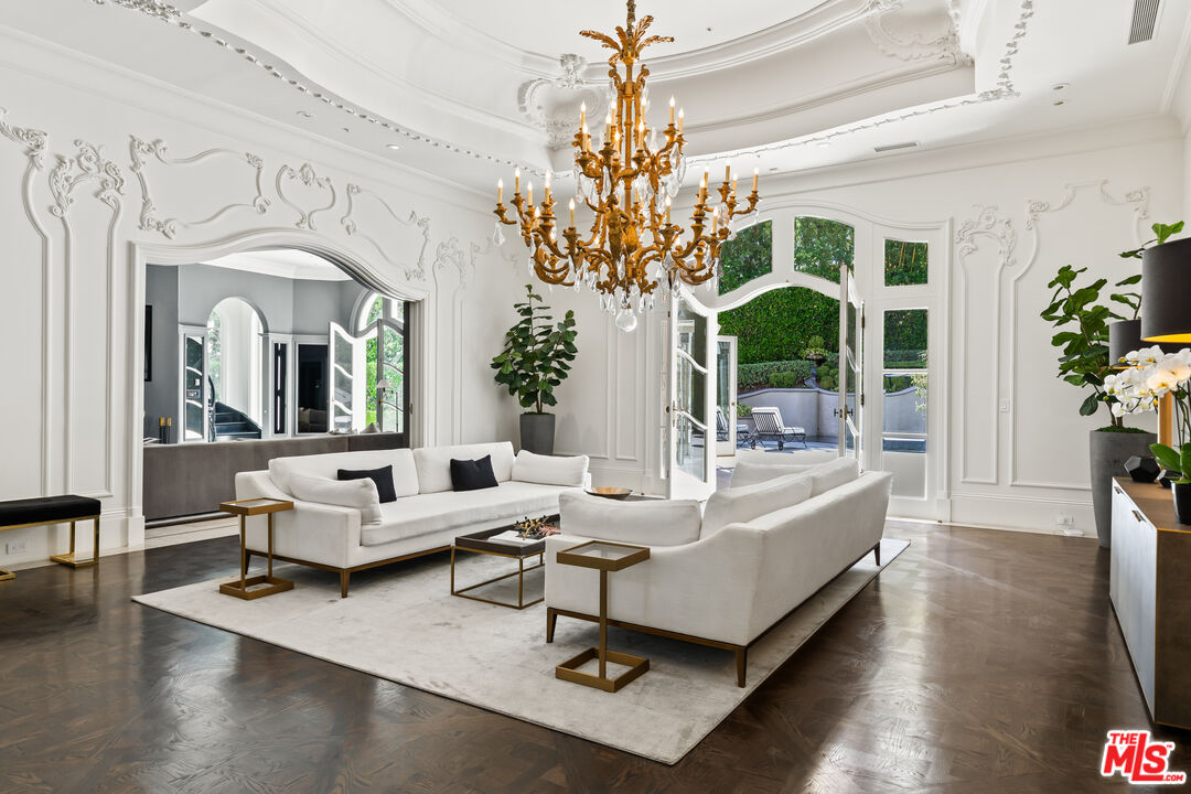 MLS #25-489101 image #6