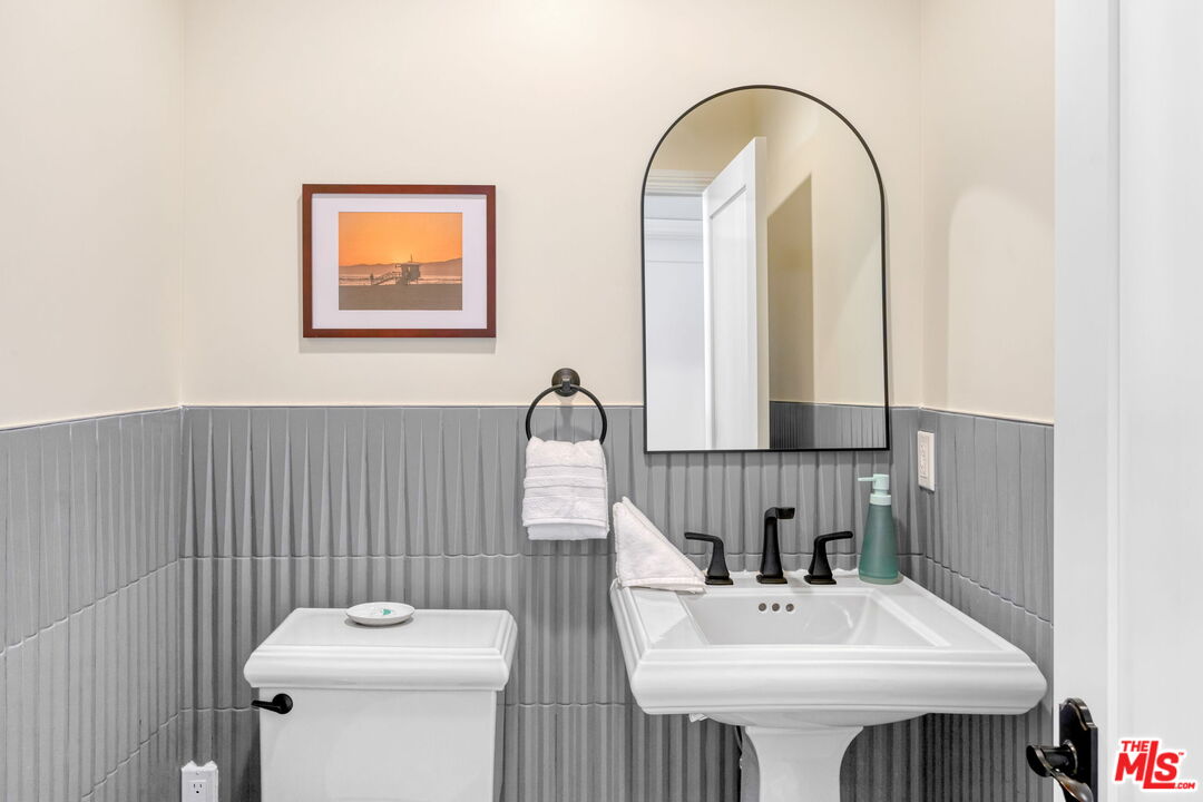 MLS #25-489153 image #23