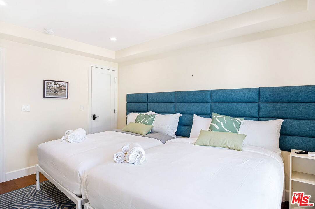 MLS #25-489153 image #25