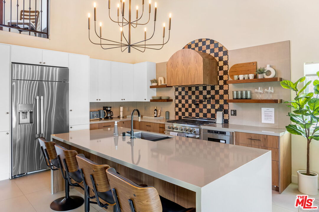 MLS #25-489153 image #5