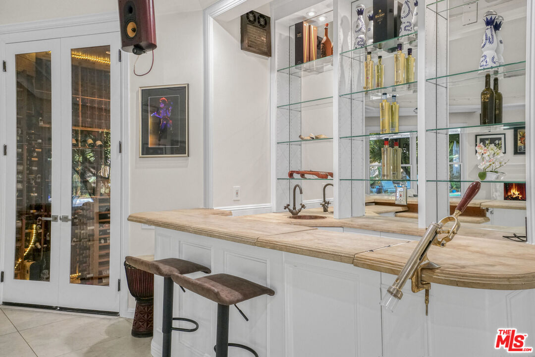 MLS #25-489527 image #12