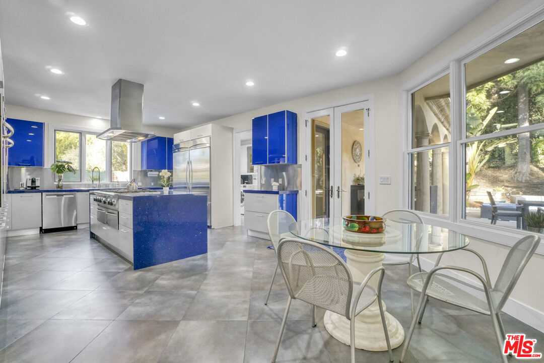 MLS #25-489527 image #16