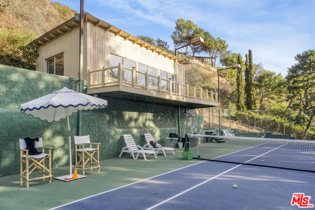 MLS #25-489527 image #1