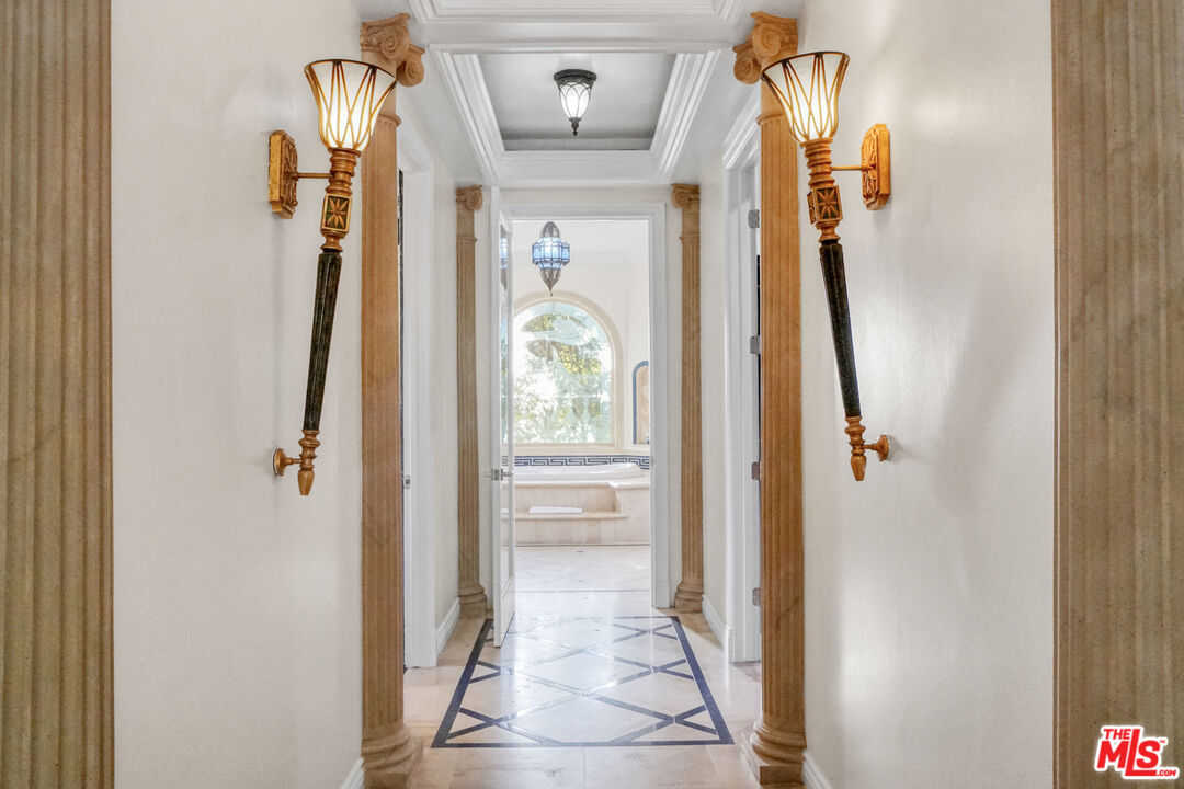 MLS #25-489527 image #19