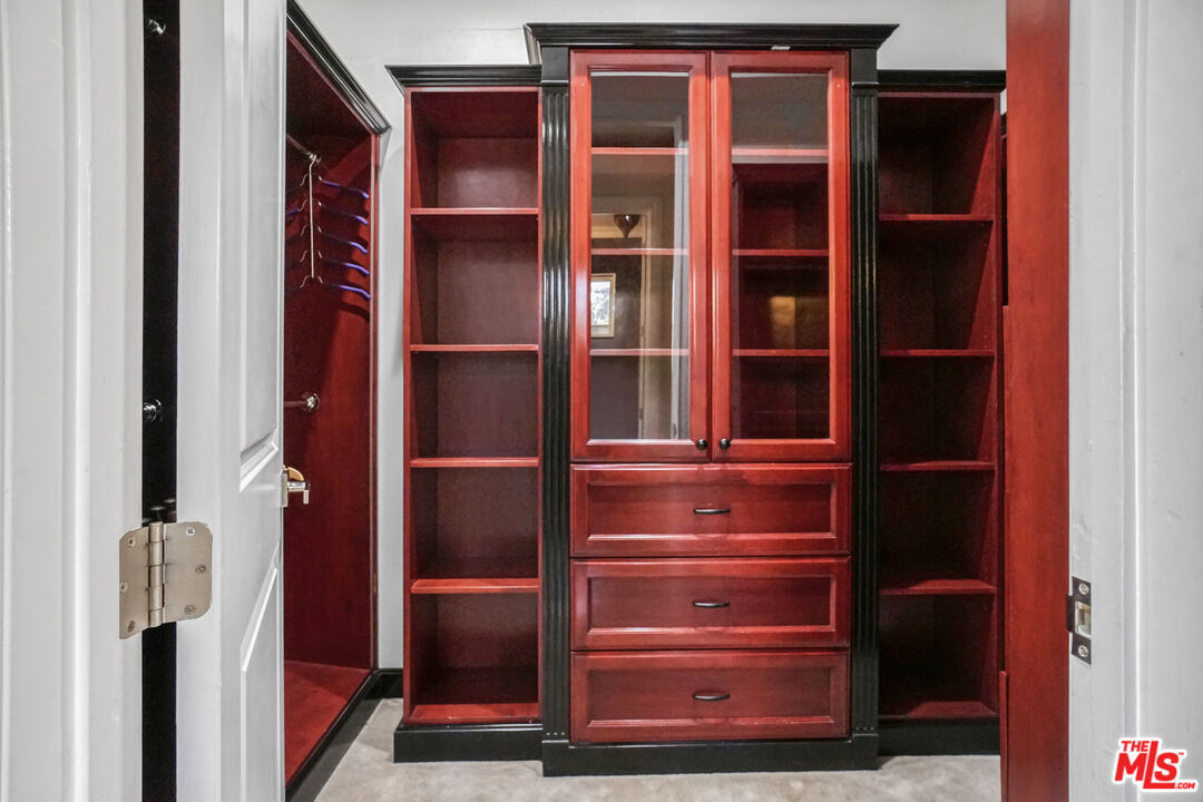 MLS #25-489527 image #23