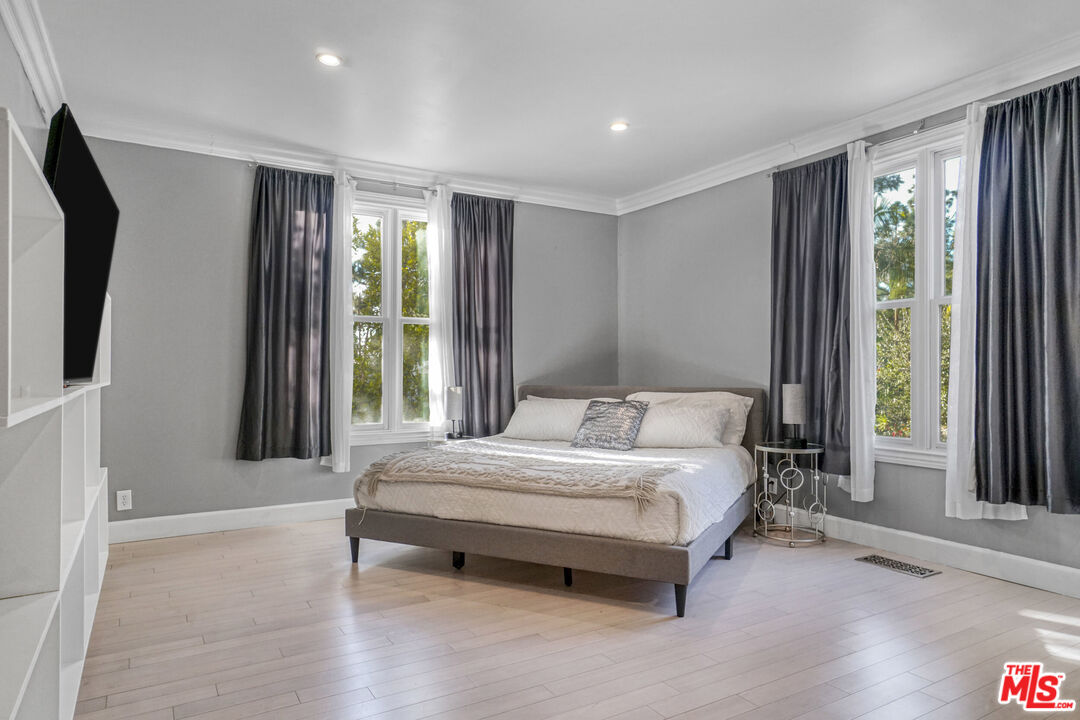 MLS #25-489527 image #25