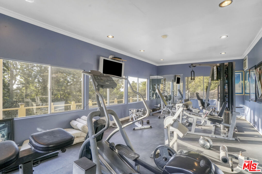 MLS #25-489527 image #34