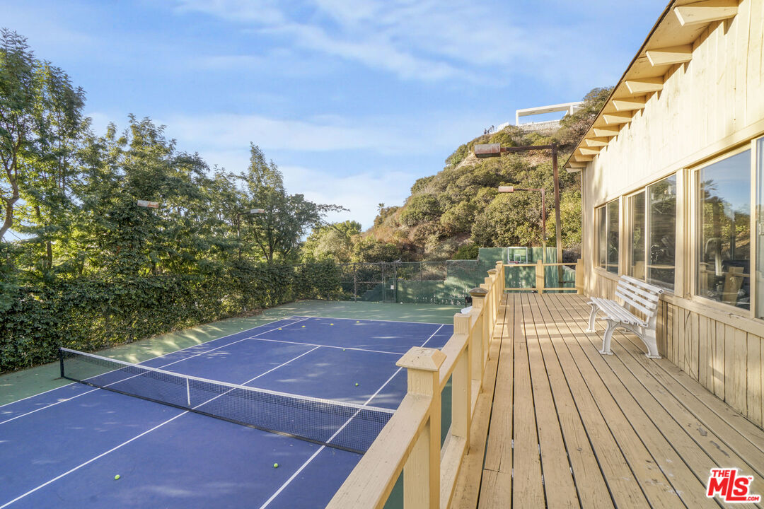 MLS #25-489527 image #0