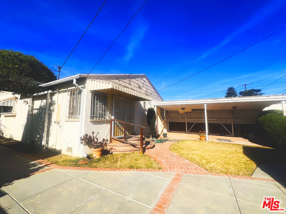 MLS #25-489599 image #10