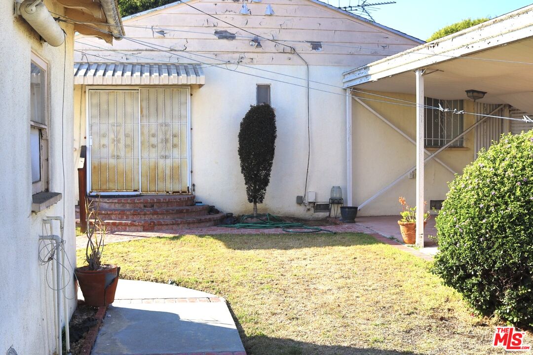 MLS #25-489599 image #26