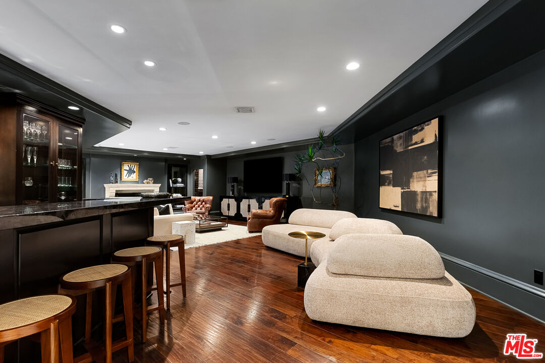 MLS #25-490157 image #10