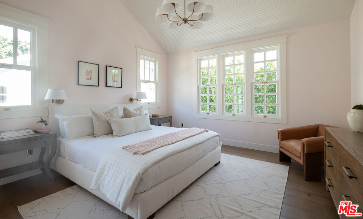 MLS #25490729 image #15