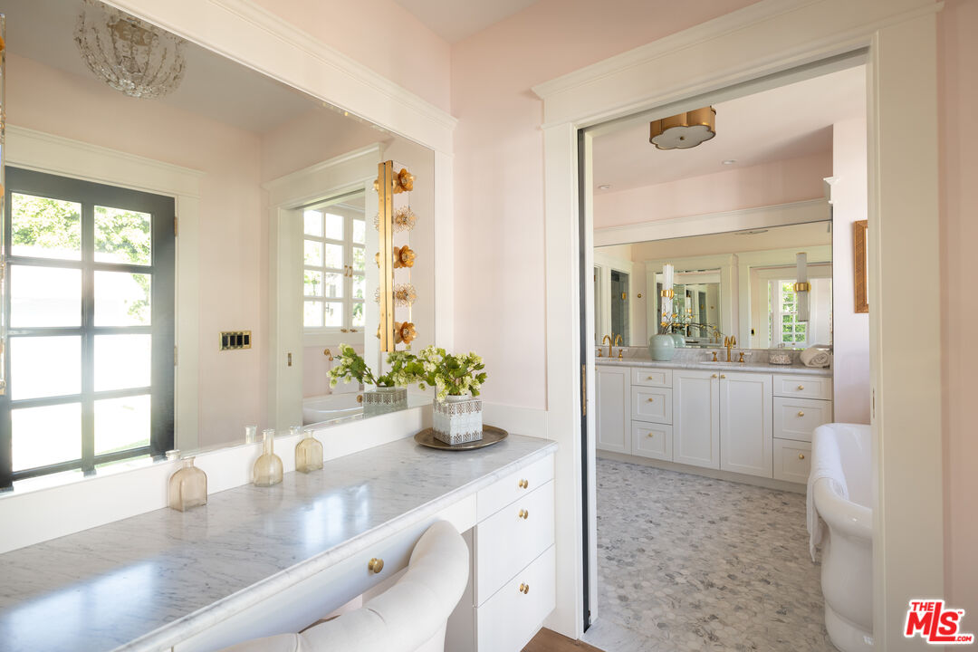 MLS #25490729 image #17