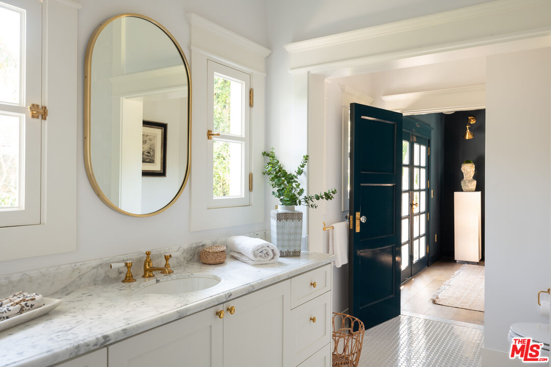 MLS #25490729 image #23