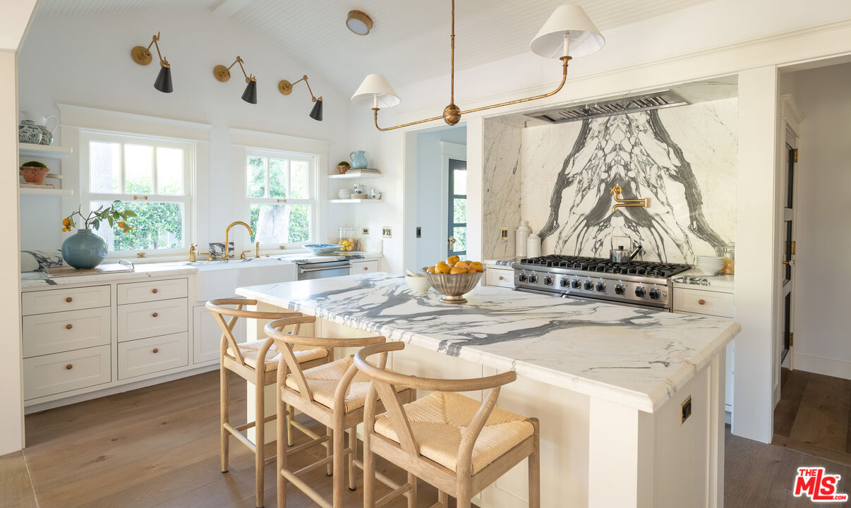 MLS #25490729 image #0