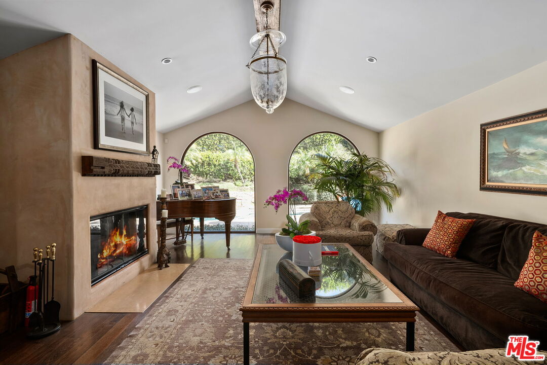 MLS #25490845 image #3