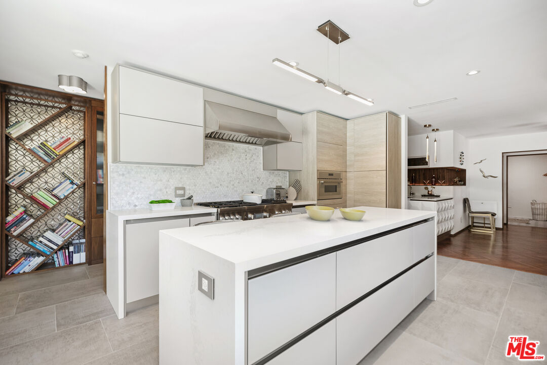 MLS #25491069 image #23