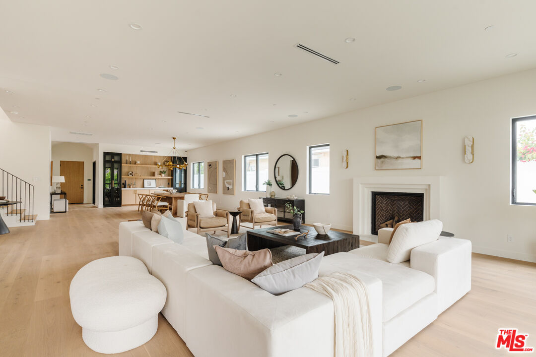 MLS #25491919 image #14