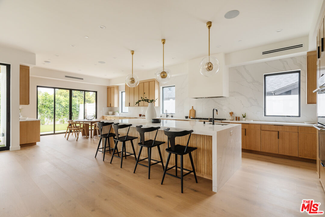 MLS #25491919 image #25