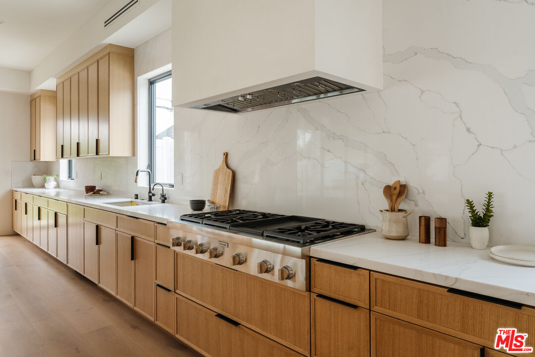 MLS #25491919 image #30