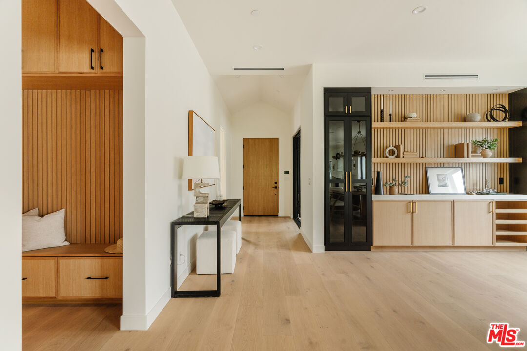 MLS #25491919 image #32