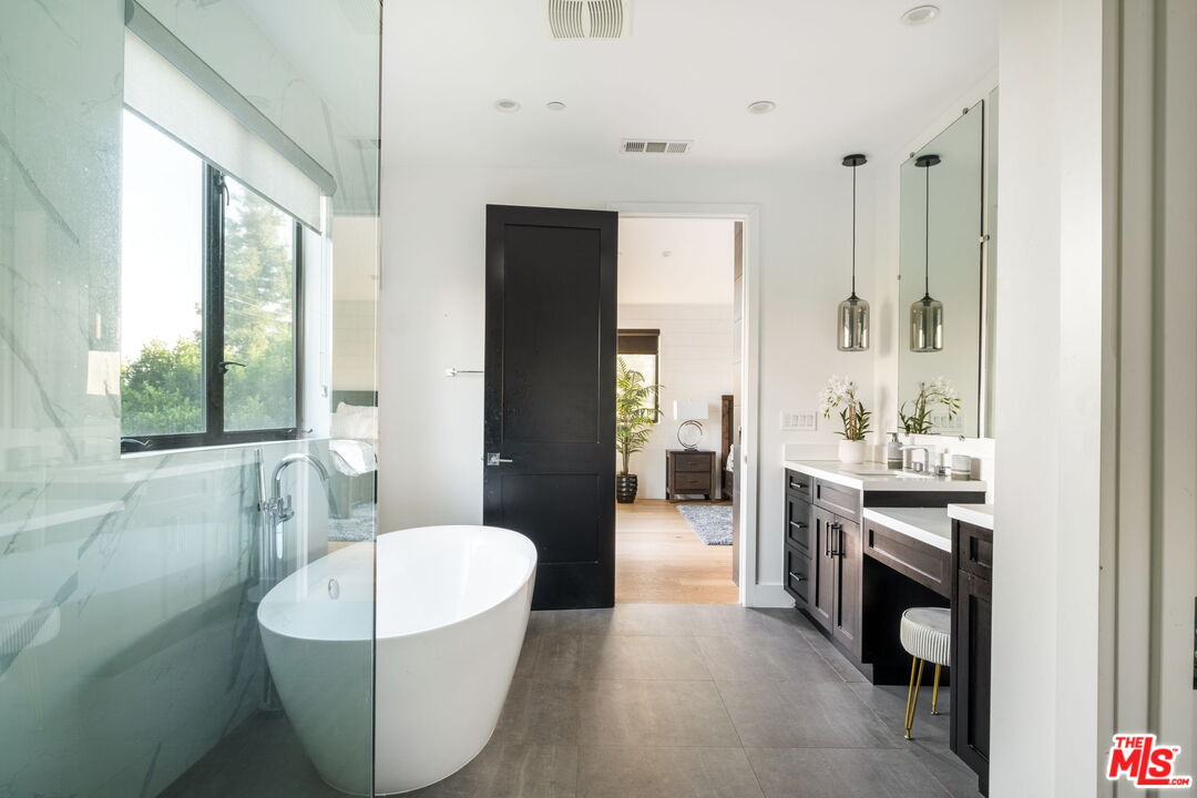 MLS #25491955 image #19