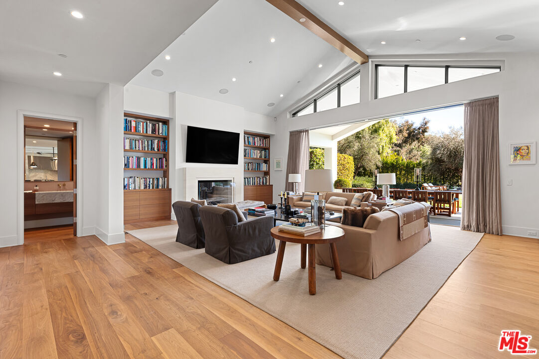 MLS #25492053 image #16