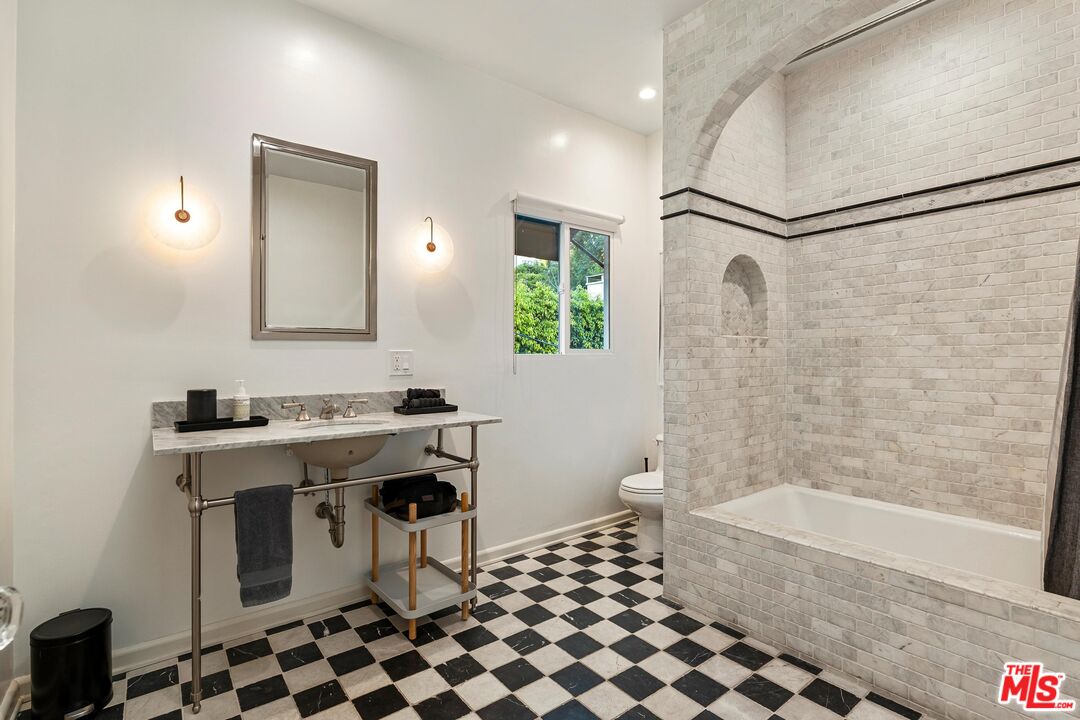 MLS #25493127 image #11